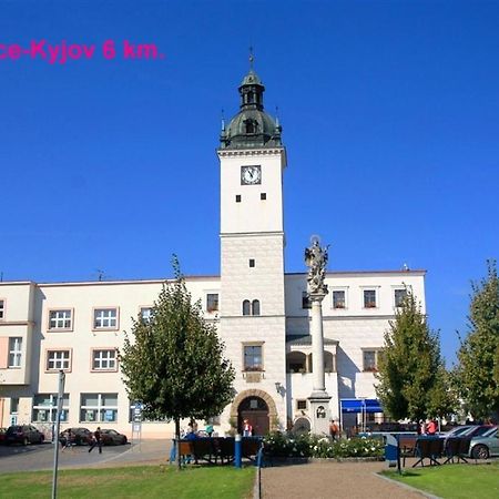 Cyklo Ubytovani A Vinny Sklep Zadovice Bagian luar foto