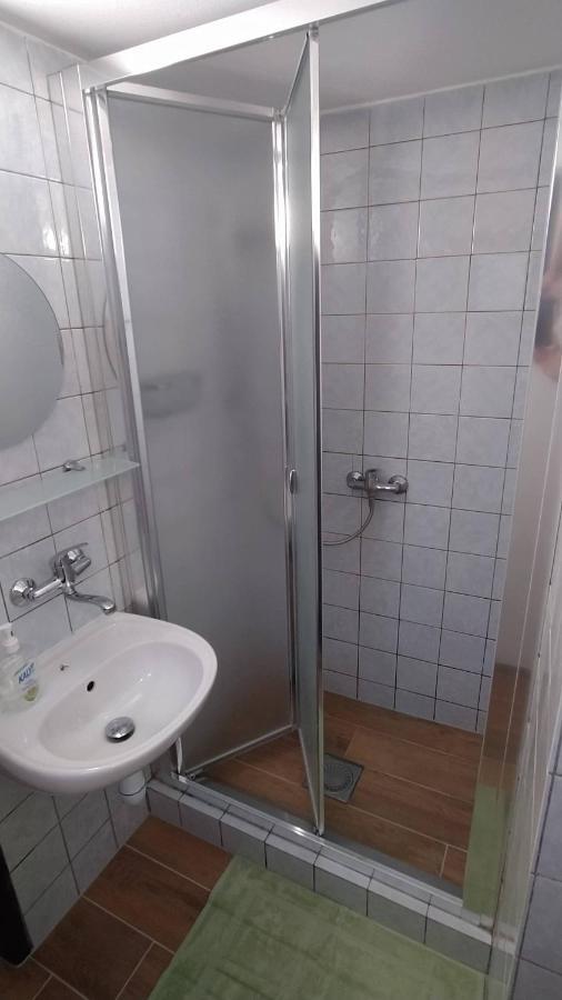 Cyklo Ubytovani A Vinny Sklep Zadovice Bagian luar foto